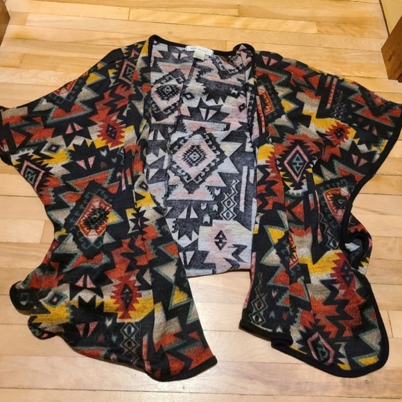 Belle Du Jour Sweaters - Size medium women's short sleeve cardigan